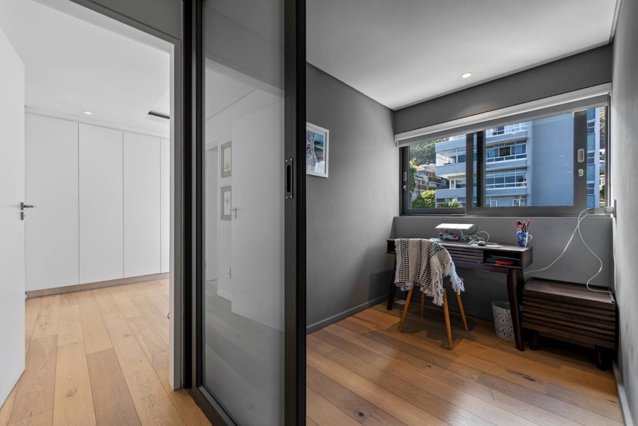 To Let 2 Bedroom Property for Rent in Sea Point Western Cape